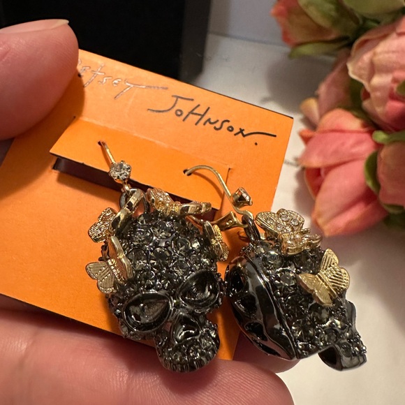 Betsy Johnson skull purse charm, earrings and necklace set - Picture 9 of 12